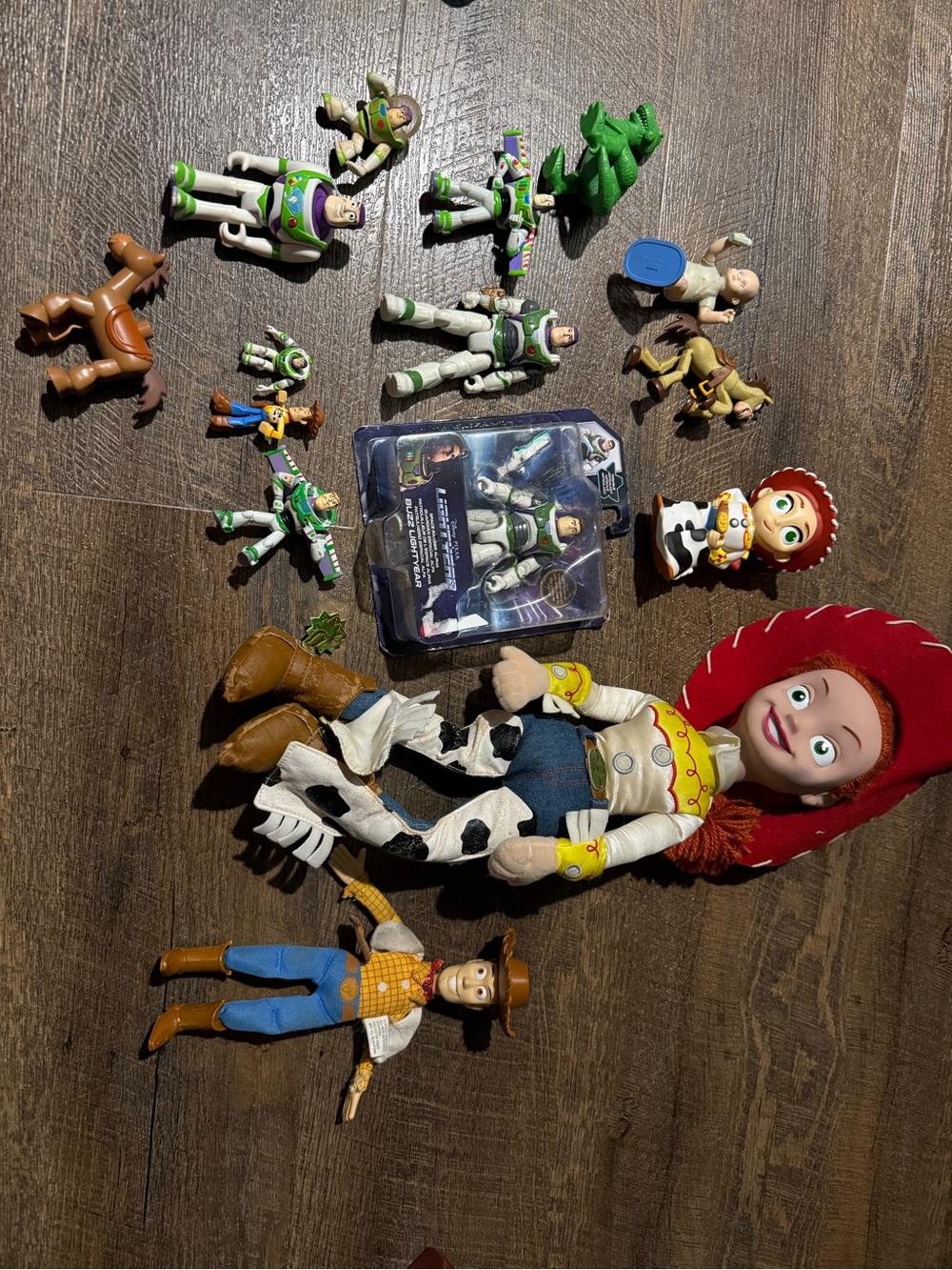 Toy Story Jessie and Buzz Lightyear Figure Set - White, Green, Red